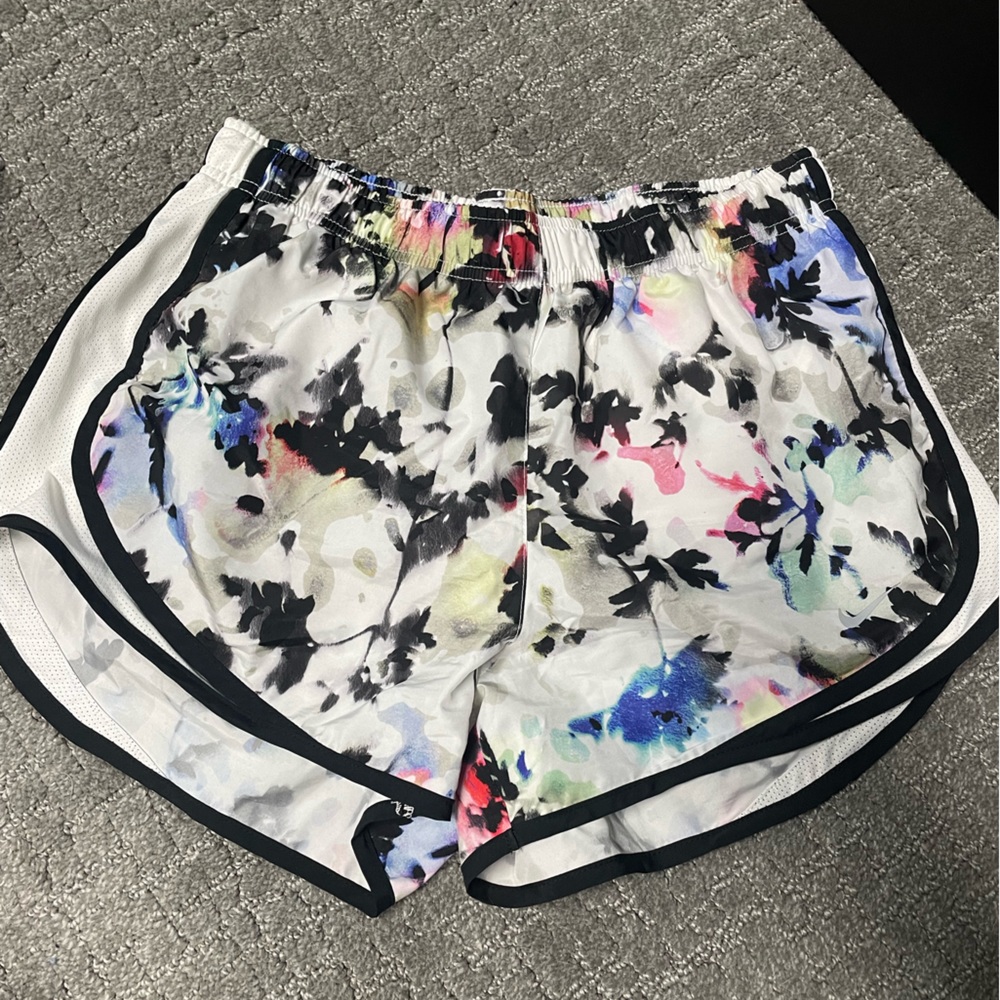women’s nike shorts